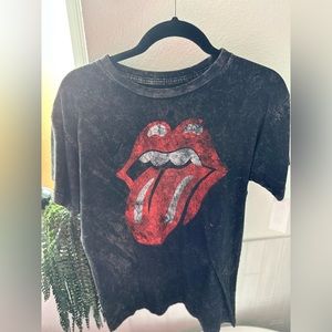 NWT. The Rolling Stones graphic Tee. Size Large. Black Stone Washed.